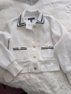 😎 Ellen Tracy White/Cream Tweed Bomber Jacket - Black Trim + Heavy Gold Buttons